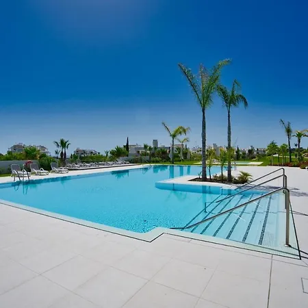 Апартаменты Al-1112 2 Bed Alcazaba Lagoon *